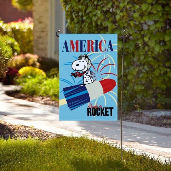 "AMERICA: Ready to Rocket ?" SNOOPY PEANUTS GANG Banner Flag 40165 12 x 18"NIP - Picture 2 of 2